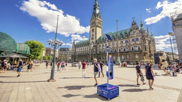 Nivea stellt deutschlandweit Sonnenmilch-Spender auf - Quelle: Nivea
